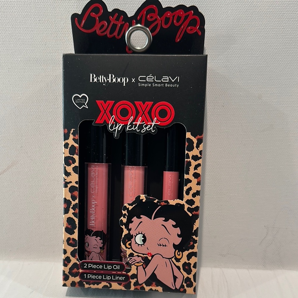 Betty Boop X Celavi XOXO Lip Kit Set with 2 Lip Oils and 1 Lip Liner.